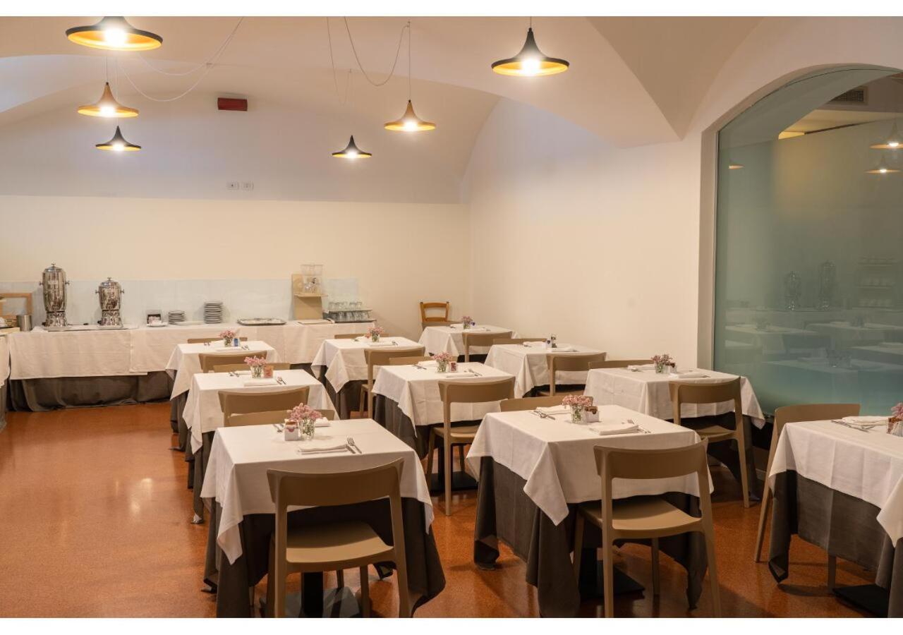 Phi Canalgrande Hotel 4*