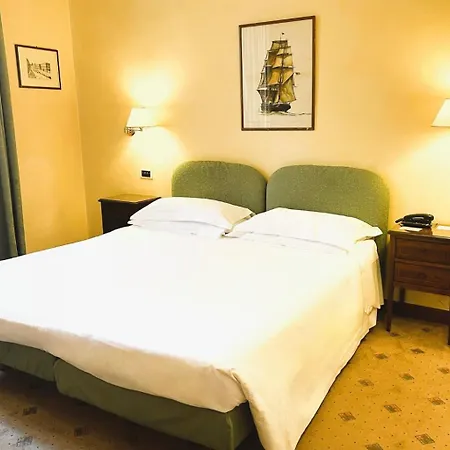 Phi Hotel Canalgrande Modena Exterior photo