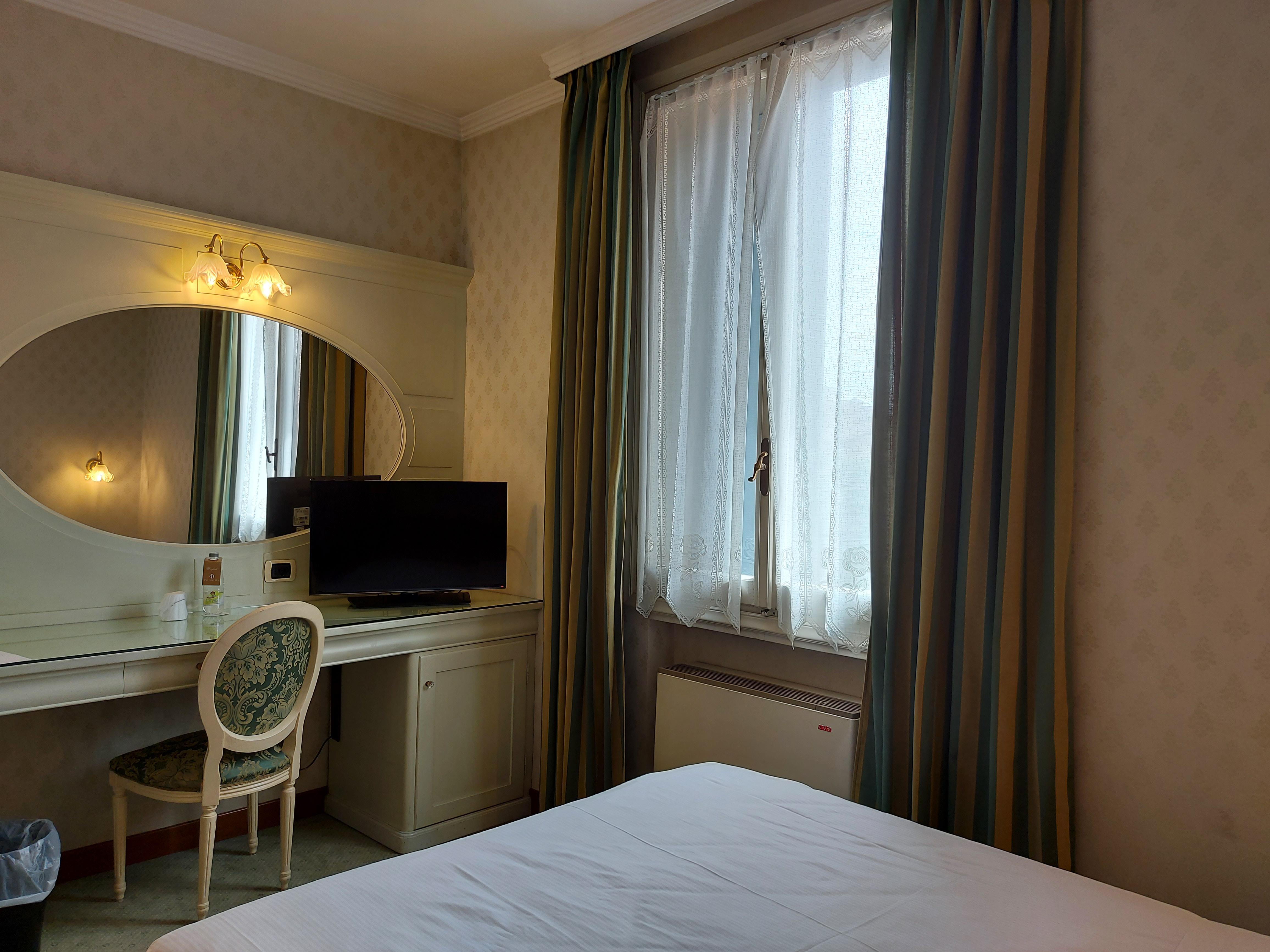 Phi Canalgrande Hotel 4*